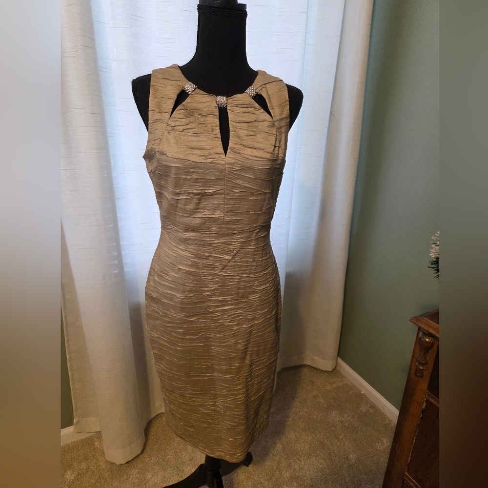 Eliza J Sleeveless Taupe Dress